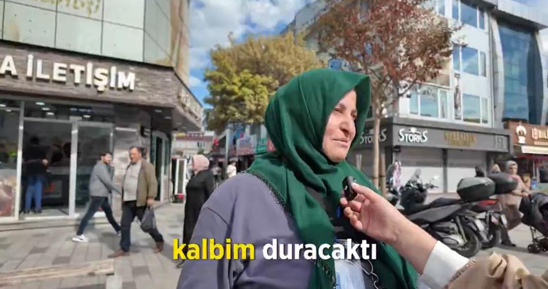 Hepsi aynı şeyi düşündü! Türk bayrağı asılırken tüyleri diken diken eden görüntüler: "Altına serilesim geldi" 4