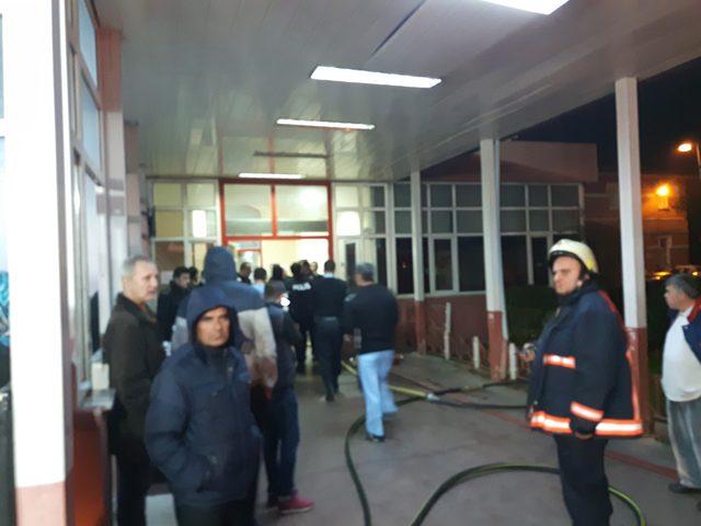 Çapa'daki İstanbul Tıp Fakültesi  Hastanesi'nde yangın (1)