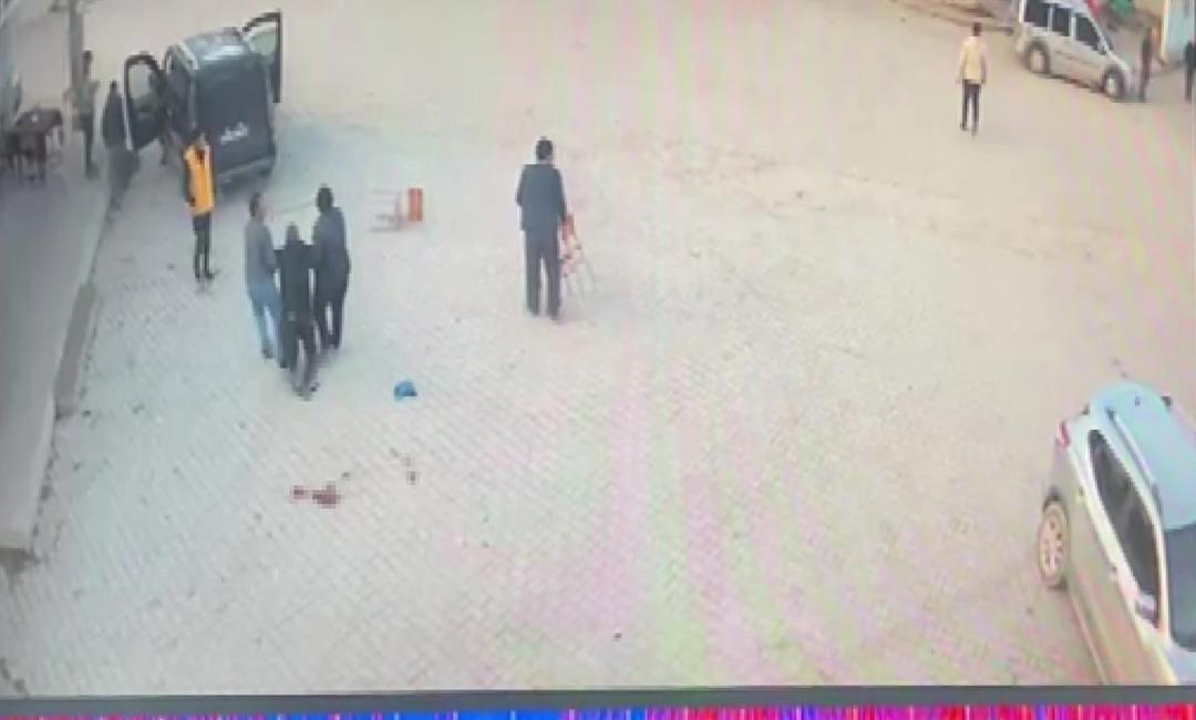 Silah çektiği kişi tarafından bıçaklanarak öldürüldü! Kan donduran anlar 2