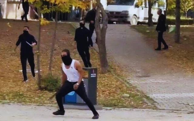 Üniversite bahçesinde ortalık karıştı! Gözaltılar var