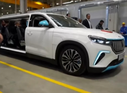 TOGG'un limuzin modeli... İlk kez görüntülendi, Cumhurbaşkanı Erdoğan ve bakanlar birlikte geldi