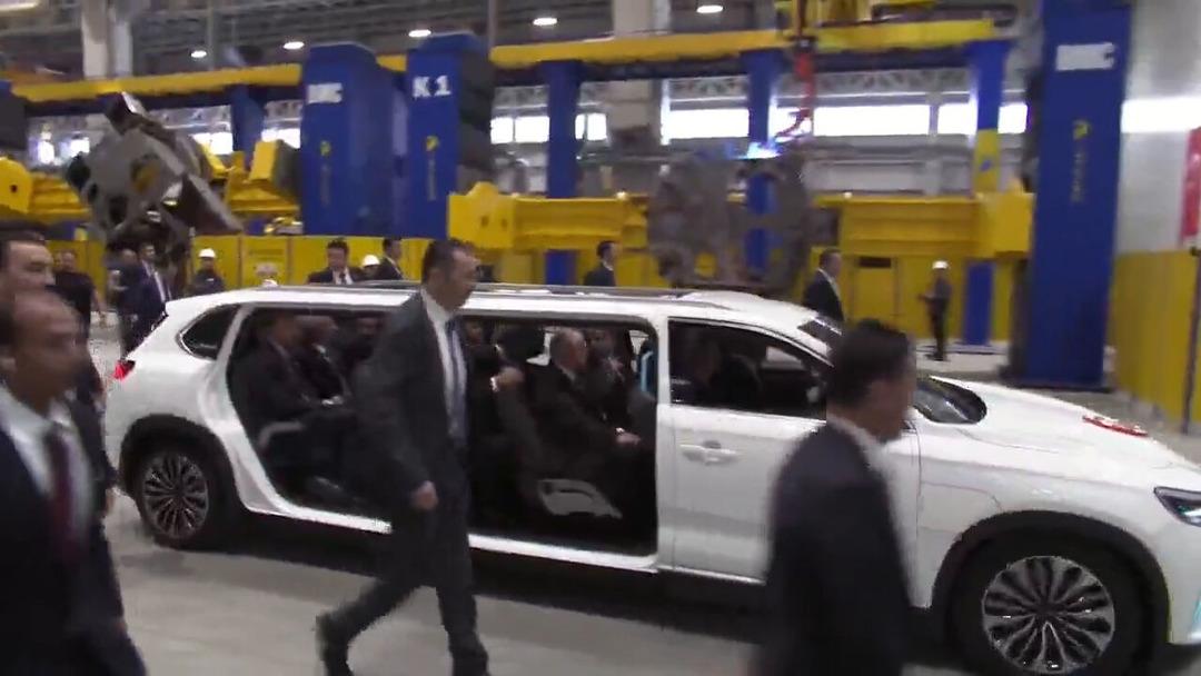 TOGG un limuzin modeli... İlk kez görüntülendi, Cumhurbaşkanı Erdoğan ve bakanlar birlikte geldi 2