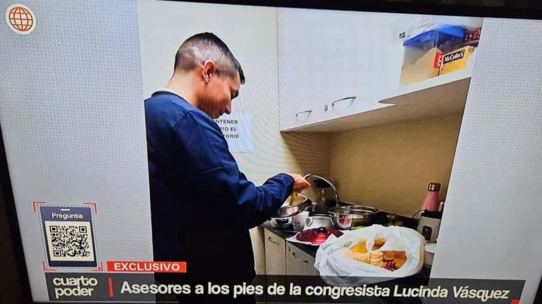 Ayaklarını uzatıp sere serpe yayıldı! Meclisi karıştıran fotoğraf: Tırnaklarını kestiren Peru milletvekili Vásquez e tepki yağdı 4