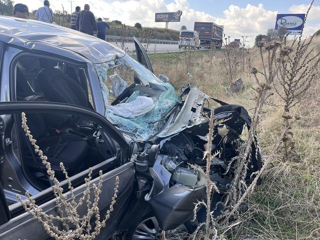 Kula’da otomobil tıra arkadan çarptı:1 yaralı 1