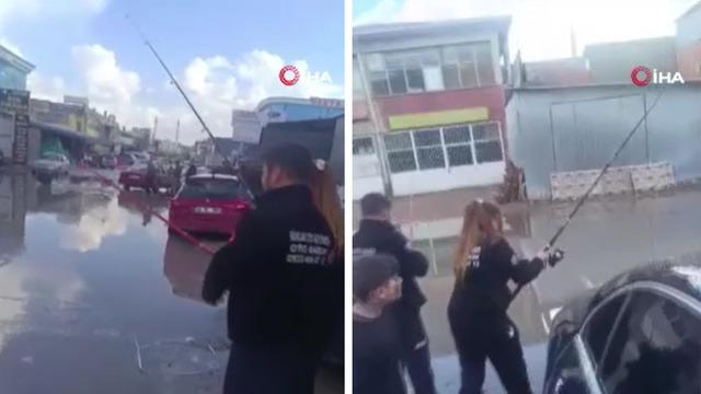 İlginç görüntülerin adresi Ankara: Sokakları göle döndü, vatandaşlar olta atıp balık tuttu