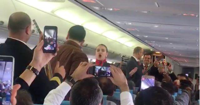 Antalya-Berlin uçağında müthiş sürpriz