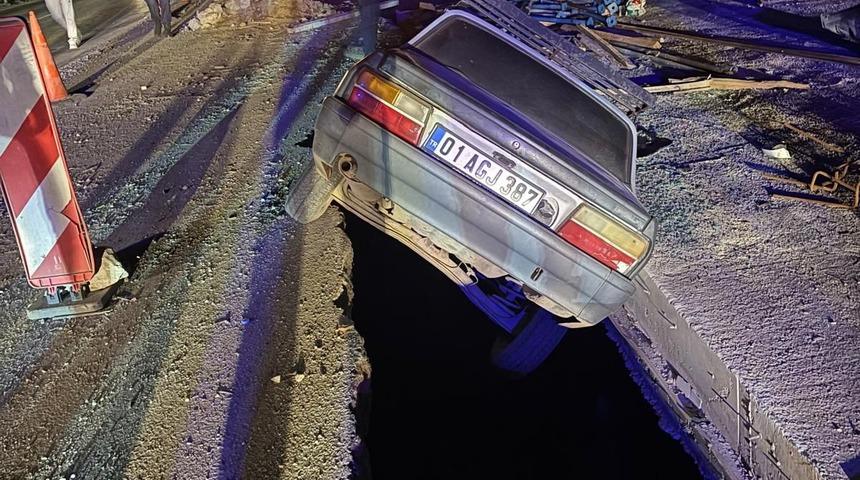 Osmaniye’de iki otomobil 1 saat arayla aynı çukura düştü: 1 kişi yaralandı