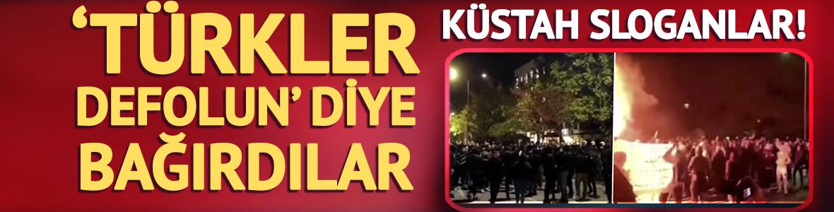 Karadağ'da Türklere ait iş yerleri kapatıldı! Hükümet binası önünde küstah sloganlar atıldı