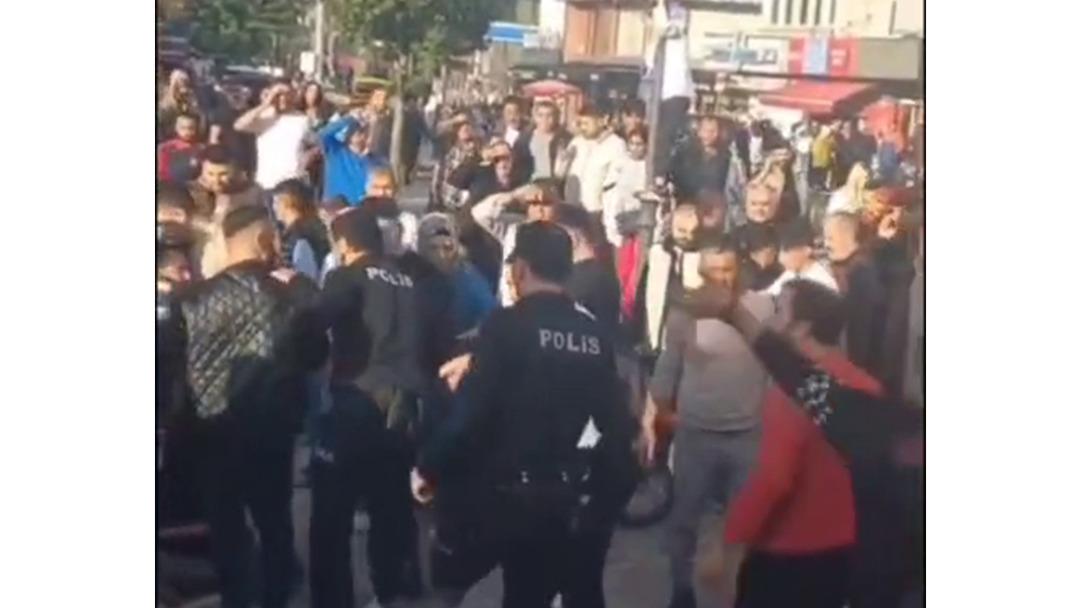 Düzce’de ortalığı karıştıran olay! Liseli kızları taciz etti, esnaf müdahale etti 1