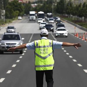 İstanbul Valiliği duyurdu: 29 Ekim'de trafiğe kapalı yollar... Alternatif yollar açıklandı