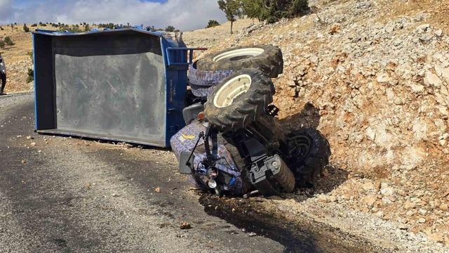 Adıyaman’da traktör devrildi: 2 yaralı 2