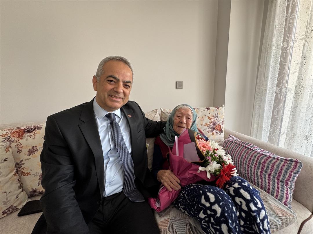 Cumhuriyet ile yaşıt Nazife nine: 102 yaşında yaşama sevinciyle yıllara meydan okuyor 10