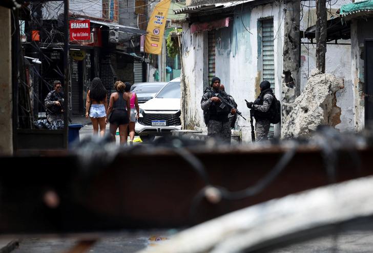 Rio de Janeiro'da polis operasyonu! Şimdiye kadar böylesi görülmemişti... 4'ü polis 119 kişi öldü G3