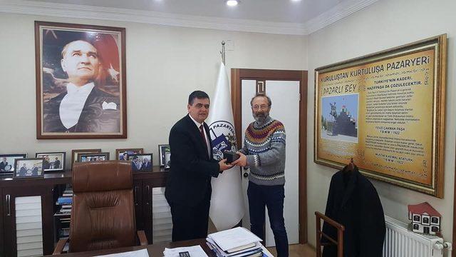 Osmangazi&rsquo;nin 3&rsquo;&uuml;nc&uuml; oğlu Pazarlı Bey&rsquo;in anıtındaki yenileme &ccedil;alışması bitti 1