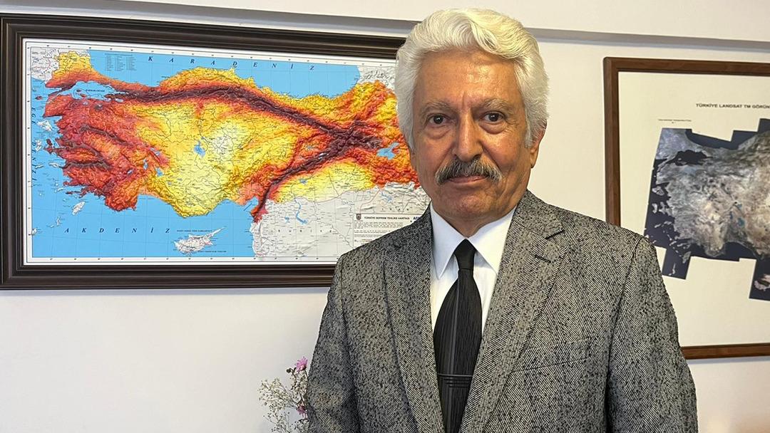 Deprem açıklaması… Prof. Dr. Süleyman Pampal: ‘Bölge 7 aydır hareketli’ diyerek İstanbul u vuracak asıl faya işaret etti 1