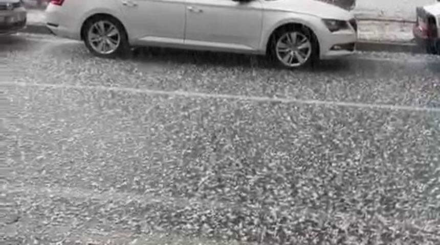 Kovancılar ilçesinde dolu yağışı etkili oldu