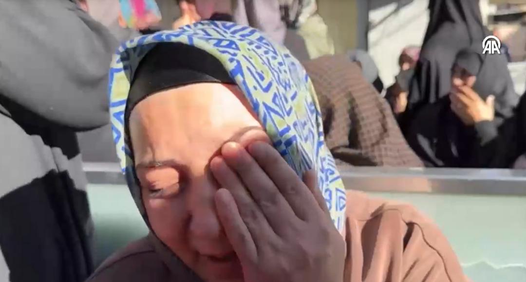 Enkazı gözyaşlarıyla izledi, söyledikleriyle kahretti... "Ben böyle bir haberle mi gelecektim buraya, aklım almıyor" 1