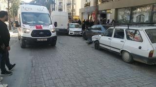 Kontrolden çıkan ticari araç park halindeki 4 araca çarptı