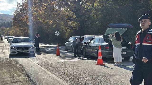 Bolu-Abant yolunda zincirleme kaza: 3 yaralı 5