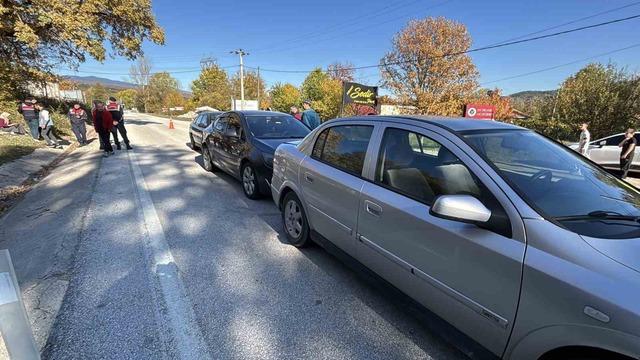 Bolu-Abant yolunda zincirleme kaza: 3 yaralı 4