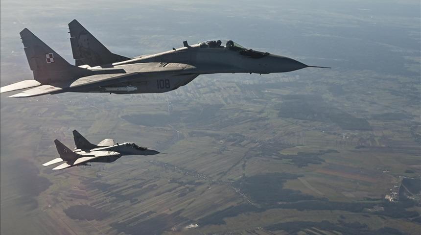 Polonya savaş uçakları, Baltık Denizi üzerinde Rus keşif uçağını engelledi