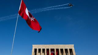SOLOTÜRK'ten Anıtkabir üzerinde Cumhuriyet'in 102. yıl dönümüne özel uçuş gösterisi