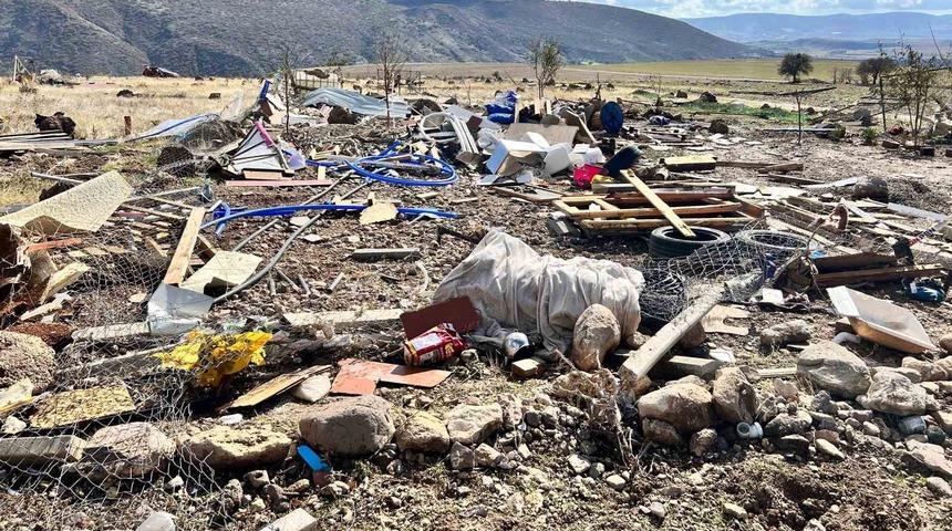 Ankara’da fırtınada hasar gören bölge görüntülendi