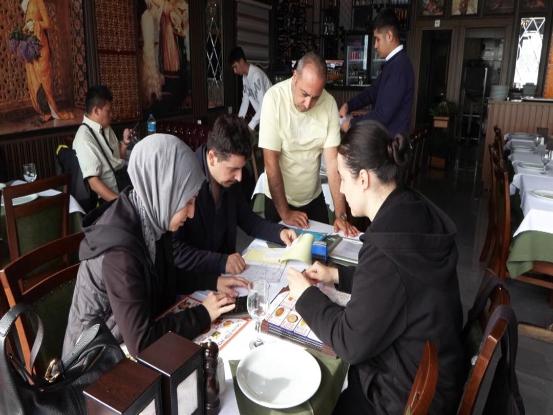 Sosyal medyada gündem olmuştu! Bakanlık harekete geçti, Beyoğlu nda turistlere 59 bin TL hesap çıkaran restoranın cezası belli oldu 4