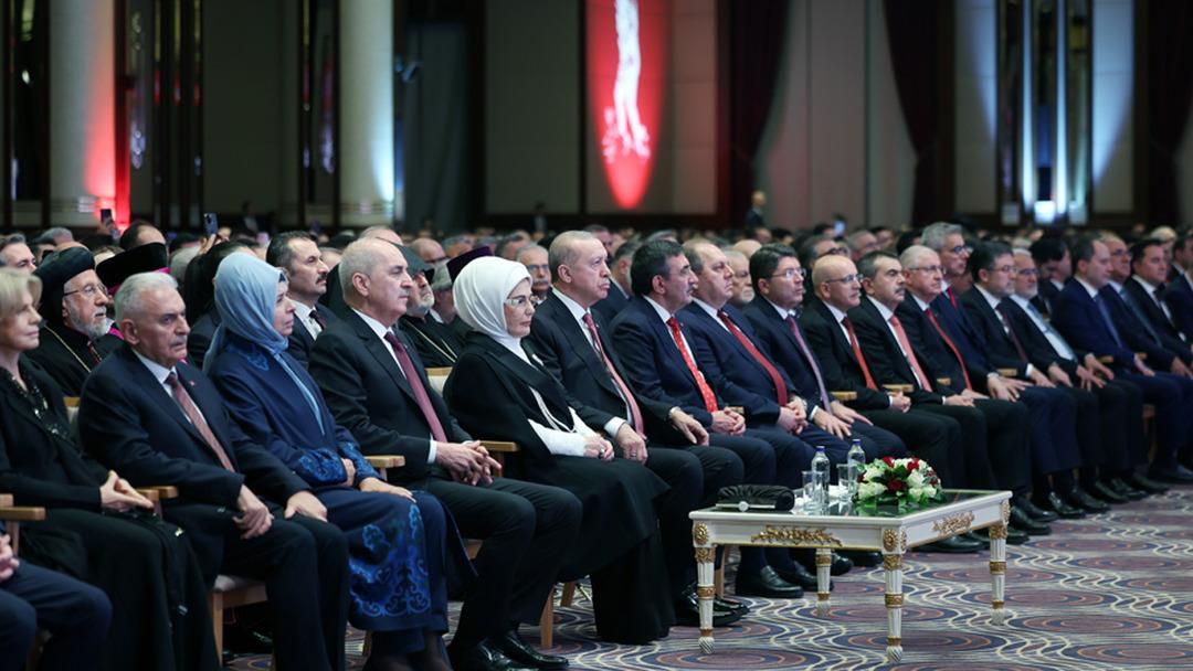 Cumhurbaşkanı Erdoğan: "Türkiye Cumhuriyeti, devamlılık ilkesine dayalı kadim devlet geleneğinin en son halkasıdır" 1