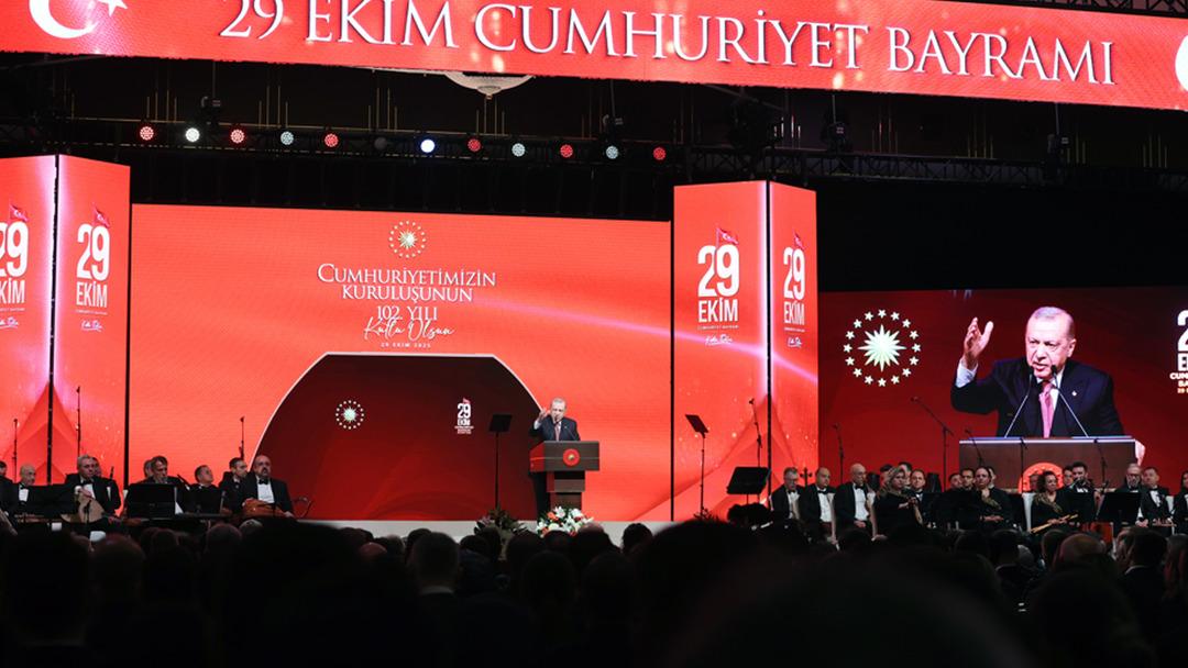 Cumhurbaşkanı Erdoğan: "Türkiye Cumhuriyeti, devamlılık ilkesine dayalı kadim devlet geleneğinin en son halkasıdır" 6