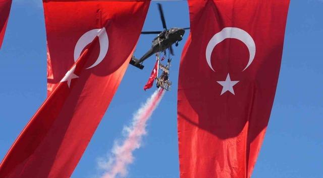 Cumhuriyet’in 102. yıl dönümü Vatan Caddesi’nde coşkuyla kutlandı 6