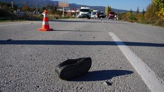 Otomobille çarpışan motosikletin sürücüsü hayatını kaybetti