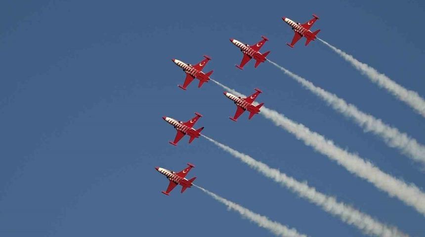 Kırklareli’nde Türk Yıldızları nefes kesti