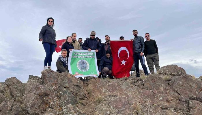 700x400 Iğdır’da dağcılardan Cumhuriyet Bayramı’na özel Tekelti Dağı zirve tırmanışı
