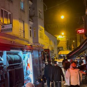 Yer: Beyoğlu! Kız istemeye geldiler faciadan dönüldü: Havai fişek yangın çıkardı: 8 kişi hastanelik oldu