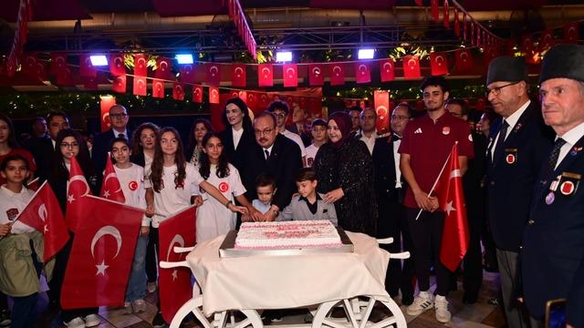 Aydın’da Cumhuriyet coşkusu resepsiyonla taçlandı