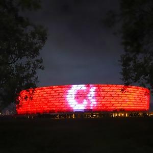 Bakü’nün simge yapıları Türk bayrağının renkleriyle aydınlatıldı