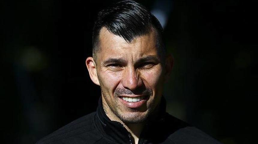 Şenol Güneş'in yeni gözdesi Gary Medel