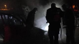 Muş’ta seyir halindeki otomobil alev aldı