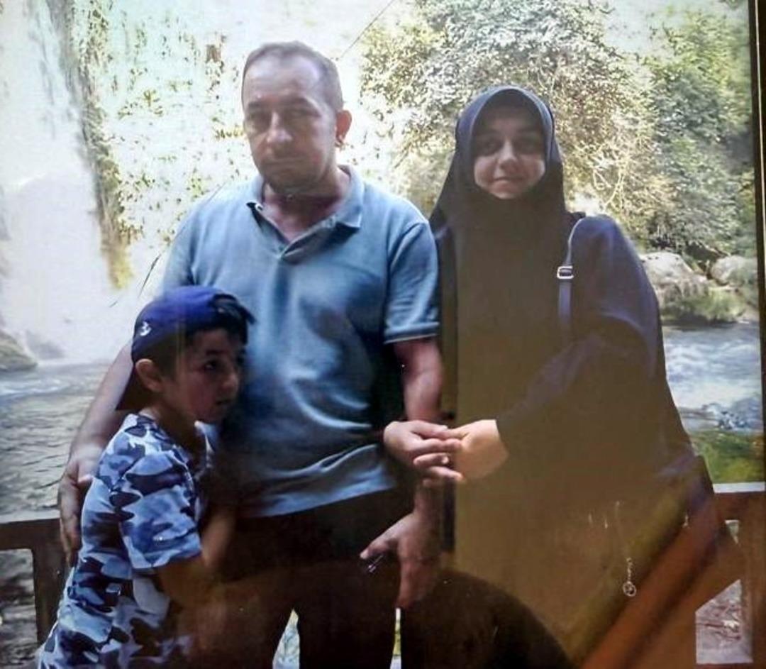 Aile faciasından geriye kahreden bu notla fotoğraf kaldı! Gebze de çöken binanın enkazından çıkanlar yürek dağladı 4