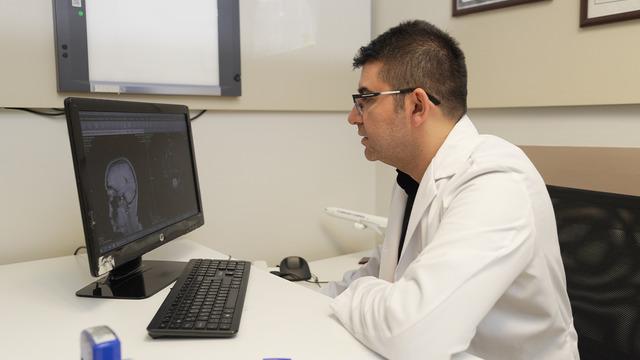 İnme her yaşta görülebilir: İlk 24 saat hayati önem taşıyor