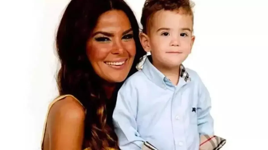 Özlem Yıldız'ın oğlu Demir annesinin boyunu geçti! Bir bakan bir daha baktı