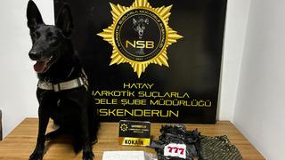 Otomobilin kaputundan 5 buçuk milyon TL’lik uyuşturucu çıktı