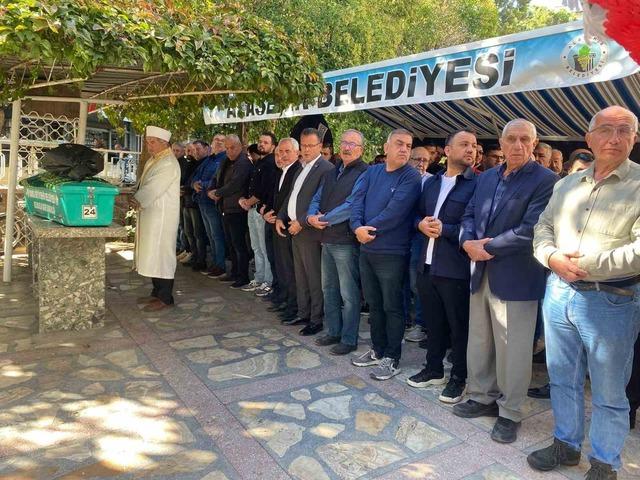 Emekli öğretmen Altan son yolculuğuna uğurlandı 1