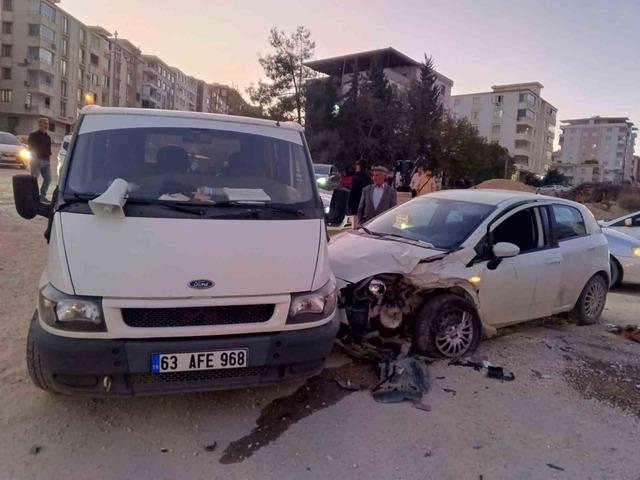 Zincirleme trafik kazasında 5 kişi yaralandı 1