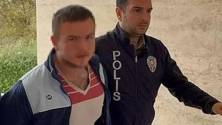 Anne babasını öldürüp, 3 akrabasını yaraladı! 74 yıl hapis cezası