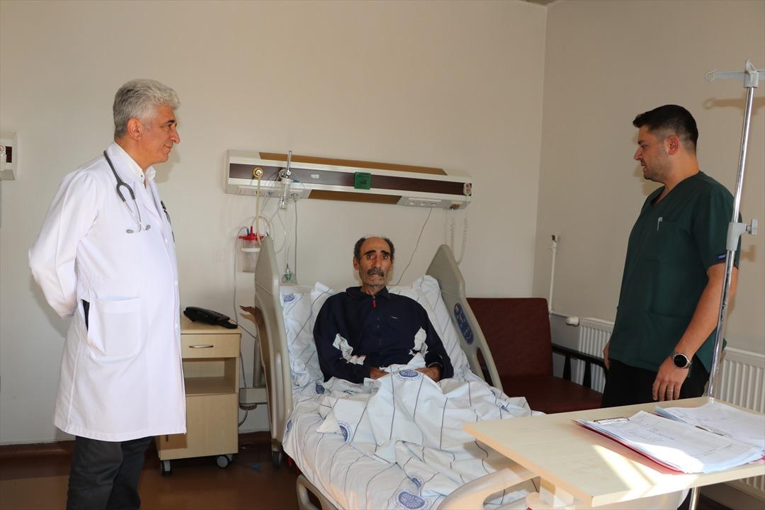 Akciğerinde karpuz büyüklüğünde kitle çıktı!  Ya ölür, ya kalır  dediler: 30 yıllık cerrah bile şaşırdı 2