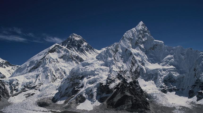 Nepal'de dağcıların kampına çığ düştü