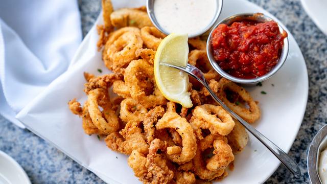 Kalamar tava tarifi! MasterChef kalamar tava tarifi: Yumuşacık ve çıtır çıtır kalamar tava nasıl yapılır, püf noktası nedir?