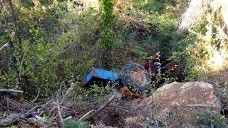 Aydın'da şarampole devrilen traktörün sürücüsü hayatını kaybetti